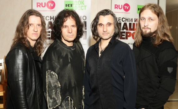 Группа «Земляне» во время атаки ВСУ на Севастополь поддержала жителей в бомбоубежище Группа «Земляне» во время атаки ВСУ на Севастополь поддержала жителей в бомбоубежище