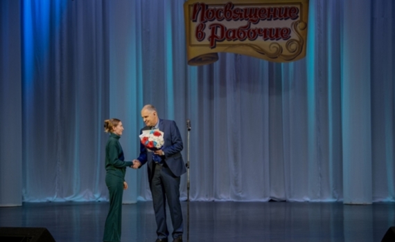 На Севмаше состоялось торжественное посвящение в рабочие На Севмаше состоялось торжественное посвящение в рабочие