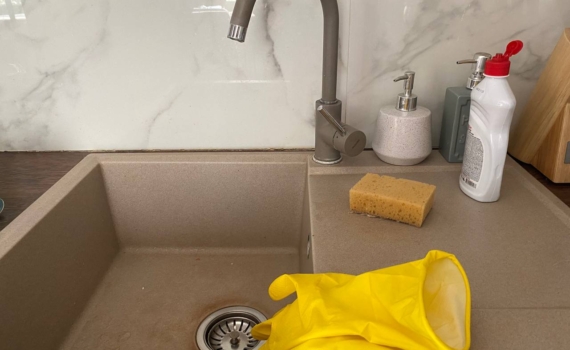 Долой, засоры: спасите слив в раковине сами за 10 рублей — как навсегда забыть о вызове сантехника Долой, засоры: спасите слив в раковине сами за 10 рублей — как навсегда забыть о вызове сантехника